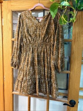 Women’s Brown Floral Long-Sleeve Tiered Dress